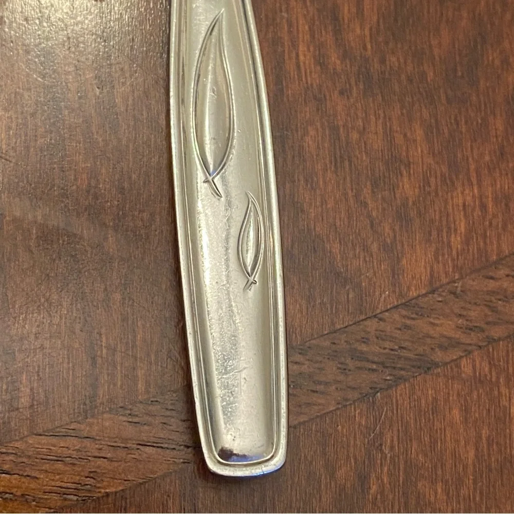 Rogers Cutlery Whispering Leaves Pattern Stainless Steel Tablespoon MCM